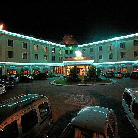 Gure Saruhan Thermal Akçay Buitenkant foto