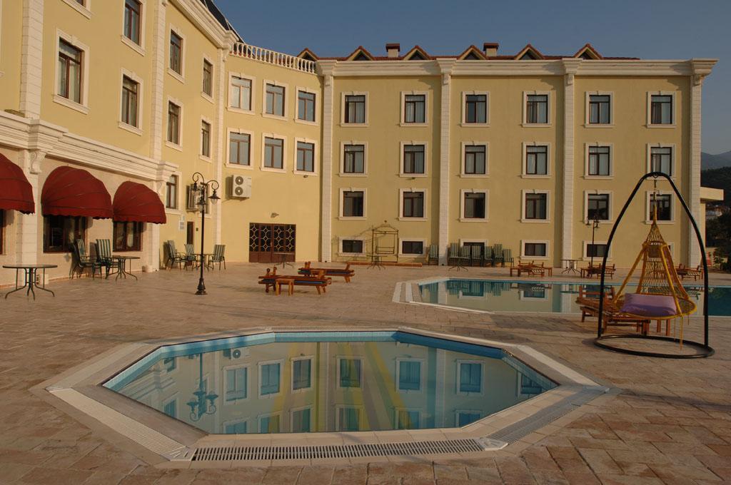 Gure Saruhan Thermal Akçay Buitenkant foto