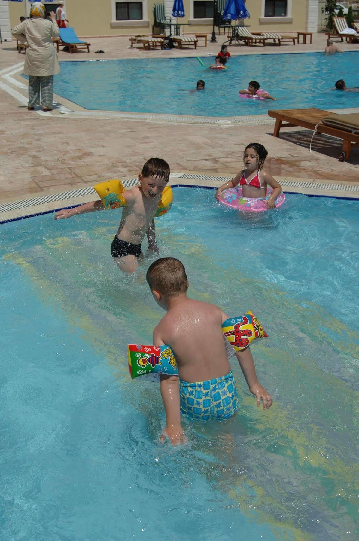 Gure Saruhan Thermal Akçay Buitenkant foto